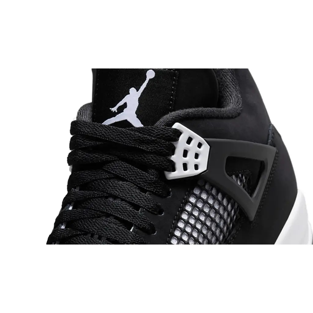 Air Jordan 4 'White Thunder'
